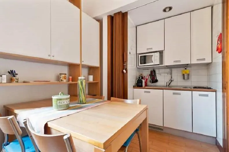 Smart Studio In Corso Garibaldi Milan Apartment